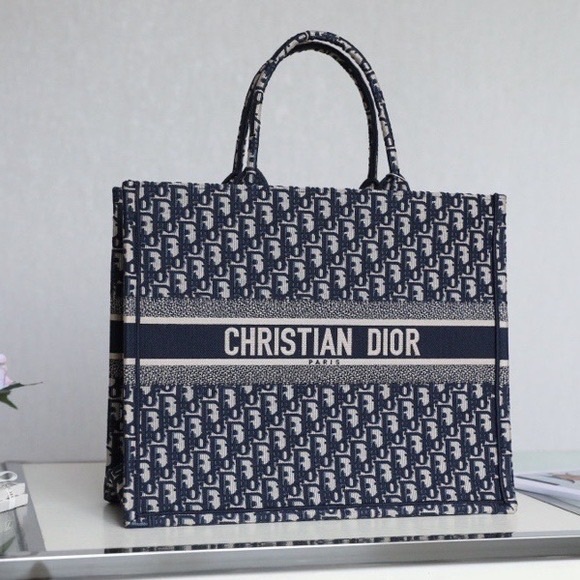 Dior Blue Monogram Tote Bag - Picture 2 of 8
